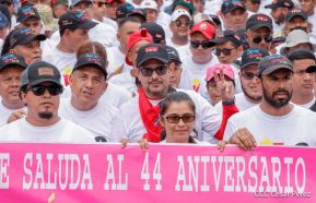 Militantes sandinistas participan en caminata en honor al Repliegue Táctico a Masaya