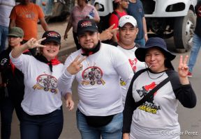 Militantes sandinistas participan en caminata en honor al Repliegue Táctico a Masaya
