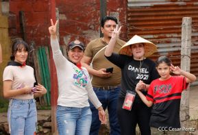 Militantes sandinistas participan en caminata en honor al Repliegue Táctico a Masaya