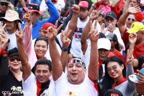 Miles de sandinistas caminan en saludo al 44/19 en Julio Victorioso