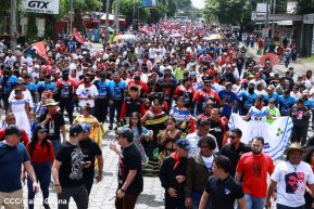 Miles de sandinistas caminan en saludo al 44/19 en Julio Victorioso