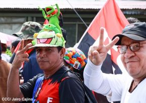 Miles de sandinistas caminan en saludo al 44/19 en Julio Victorioso