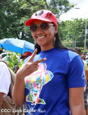 Miles de sandinistas caminan en saludo al 44/19 en Julio Victorioso