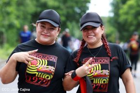 Miles de sandinistas caminan en saludo al 44/19 en Julio Victorioso