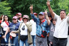 Miles de sandinistas caminan en saludo al 44/19 en Julio Victorioso