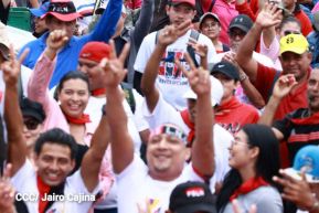 Miles de sandinistas caminan en saludo al 44/19 en Julio Victorioso
