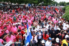 Miles de sandinistas caminan en saludo al 44/19 en Julio Victorioso