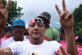 Miles de sandinistas caminan en saludo al 44/19 en Julio Victorioso