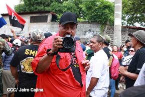 Miles de sandinistas caminan en saludo al 44/19 en Julio Victorioso