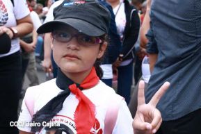 Miles de sandinistas caminan en saludo al 44/19 en Julio Victorioso