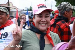 Miles de sandinistas caminan en saludo al 44/19 en Julio Victorioso