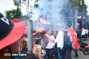 Miles de sandinistas caminan en saludo al 44/19 en Julio Victorioso