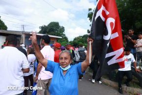 Miles de sandinistas caminan en saludo al 44/19 en Julio Victorioso