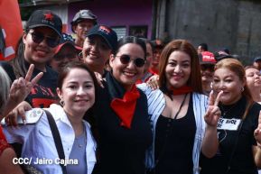 Miles de sandinistas caminan en saludo al 44/19 en Julio Victorioso