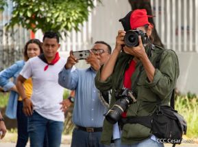 Miles de sandinistas caminan en saludo al 44/19 en Julio Victorioso