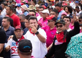 Miles de sandinistas caminan en saludo al 44/19 en Julio Victorioso