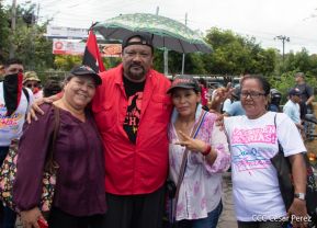 Miles de sandinistas caminan en saludo al 44/19 en Julio Victorioso