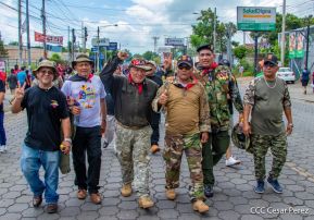Miles de sandinistas caminan en saludo al 44/19 en Julio Victorioso