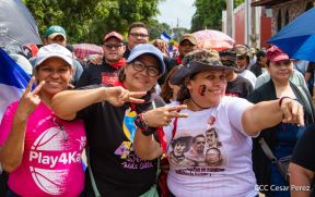 Miles de sandinistas caminan en saludo al 44/19 en Julio Victorioso