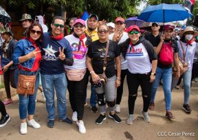 Miles de sandinistas caminan en saludo al 44/19 en Julio Victorioso