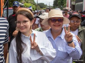 Miles de sandinistas caminan en saludo al 44/19 en Julio Victorioso