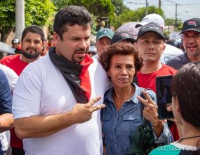 Miles de sandinistas caminan en saludo al 44/19 en Julio Victorioso