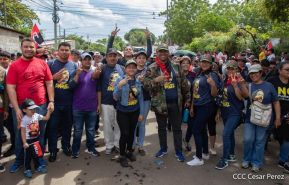 Miles de sandinistas caminan en saludo al 44/19 en Julio Victorioso