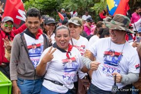 Miles de sandinistas caminan en saludo al 44/19 en Julio Victorioso