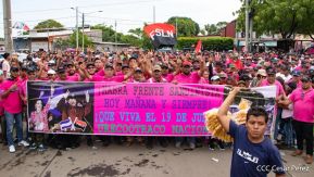 Miles de sandinistas caminan en saludo al 44/19 en Julio Victorioso