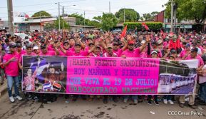 Miles de sandinistas caminan en saludo al 44/19 en Julio Victorioso
