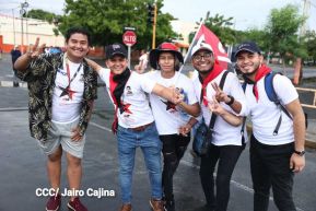 Multitudinaria caminata en saludo al 44/19 y homenaje a la gesta heroica de Julio Buitrago