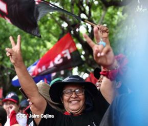 Multitudinaria caminata en saludo al 44/19 y homenaje a la gesta heroica de Julio Buitrago