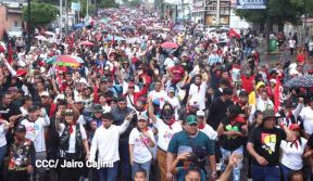 Multitudinaria caminata en saludo al 44/19 y homenaje a la gesta heroica de Julio Buitrago