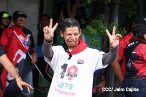 Familias sandinistas celebran con caminata el Día de la Alegría en Nicaragua