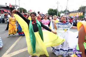 Familias sandinistas celebran con caminata el Día de la Alegría en Nicaragua