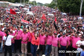 Familias sandinistas celebran con caminata el Día de la Alegría en Nicaragua