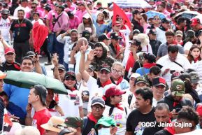 Familias sandinistas celebran con caminata el Día de la Alegría en Nicaragua
