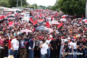 Familias sandinistas celebran con caminata el Día de la Alegría en Nicaragua