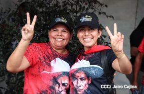 Familias sandinistas celebran con caminata el Día de la Alegría en Nicaragua