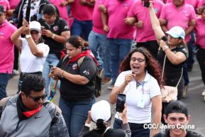 Familias sandinistas celebran con caminata el Día de la Alegría en Nicaragua