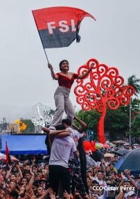 Concierto y fiesta popular por el Día de la Alegría, Avenida de Bolívar a Chávez