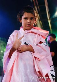 Concierto y fiesta popular por el Día de la Alegría, Avenida de Bolívar a Chávez