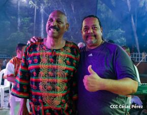 Concierto y fiesta popular por el Día de la Alegría, Avenida de Bolívar a Chávez