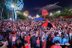 Concierto y fiesta popular por el Día de la Alegría, Avenida de Bolívar a Chávez