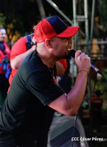 Concierto y fiesta popular por el Día de la Alegría, Avenida de Bolívar a Chávez