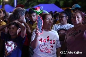 Así celebran las familias nicaragüenses la vigilia para recibir el 44/19 del triunfo de la Revolución Sandinista 