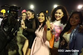 Así celebran las familias nicaragüenses la vigilia para recibir el 44/19 del triunfo de la Revolución Sandinista 