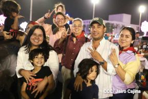 Así celebran las familias nicaragüenses la vigilia para recibir el 44/19 del triunfo de la Revolución Sandinista 