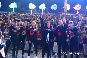 Así celebran las familias nicaragüenses la vigilia para recibir el 44/19 del triunfo de la Revolución Sandinista 