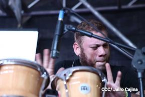 Así celebran las familias nicaragüenses la vigilia para recibir el 44/19 del triunfo de la Revolución Sandinista 